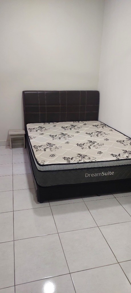 MIDDLE ROOM FOR RENT -  - Bedroom - Homates Malaysia
