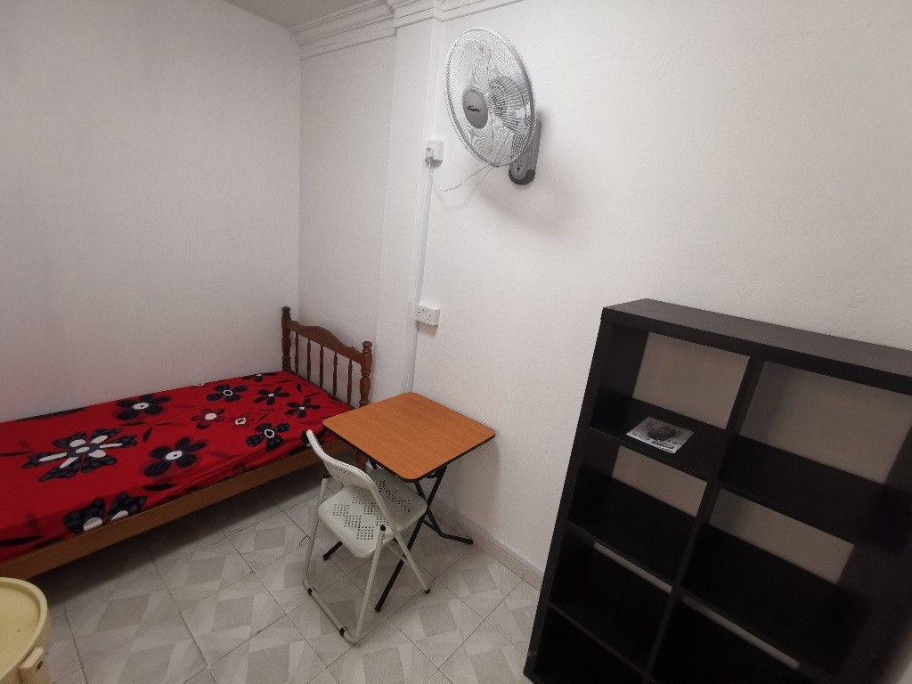 Available immediate /Common Room/FOR 1 PERSON STAY ONLY/Wifi/No window/Light cooking allowd/No owner staying/No Agent Fee/Near Novena MRT/Toa Payoh MRT/Caldecott MRT - Novena 诺维娜 - 分租房间 - Homates 新加坡