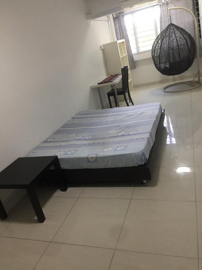 Near Boon Lay/ Jurong East/ Clementi/ Lakeside MRT/ Single Room/ Available 21 Dec/ No Agent Fee - Jurong East - Bedroom - Homates Singapore