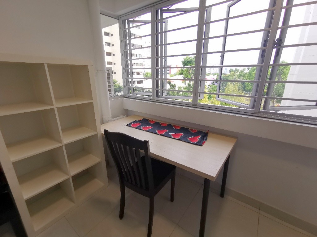 Near Boon Lay/ Jurong East/ Clementi/ Lakeside MRT/ Single Room/ Available 21 Dec/ No Agent Fee - Jurong East - Bedroom - Homates Singapore