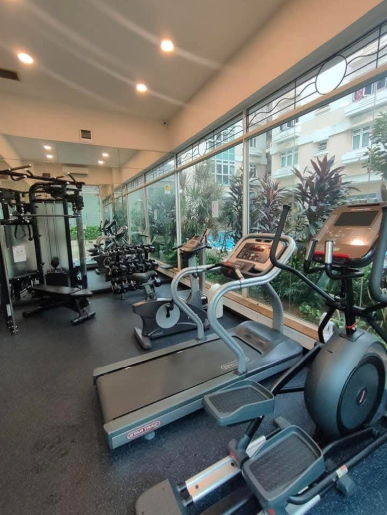Huge Master Room in Condo in Central Location avail now - Toa Payoh 大巴窑 - 独立套房 - Homates 新加坡