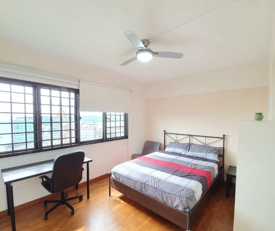 ROOM FOR RENT AT 10E BRADDELL VIEW #15-19 RM1 - Toa Payoh - Flat - Homates Singapore