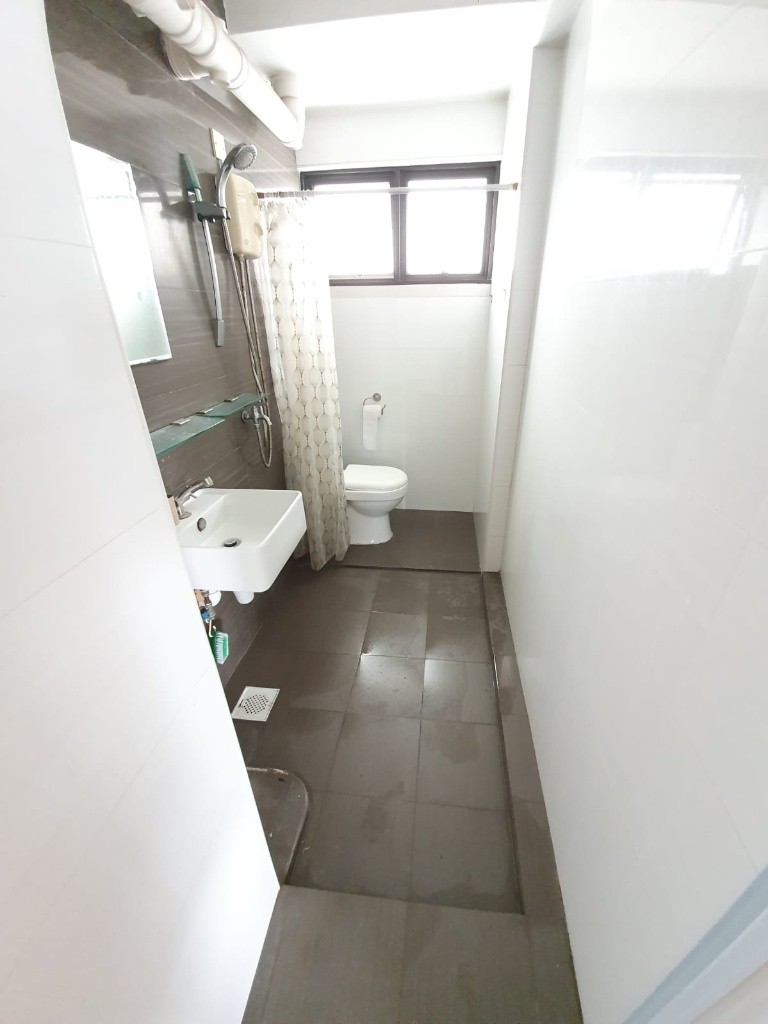 ROOM FOR RENT AT 10E BRADDELL VIEW #15-19 RM1 - Toa Payoh - Flat - Homates Singapore