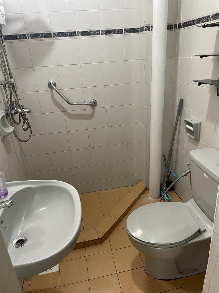 Room for Rent / Paya Lebar – Aljunied – Dakota MRT / Master Room / Available Immediate/ Moro Mansion - Paya Lebar - Flat - Homates Singapore