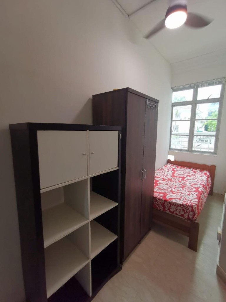 Room for rent / Near Newton MRT/Near Orchard MRT/Stevens MRT / Common room / 1pax stay / Available Immediately - Bukit Timah - Bedroom - Homates Singapore