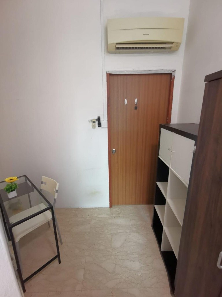 Room for rent / Near Newton MRT/Near Orchard MRT/Stevens MRT / Common room / 1pax stay / Available Immediately - Bukit Timah - Bedroom - Homates Singapore