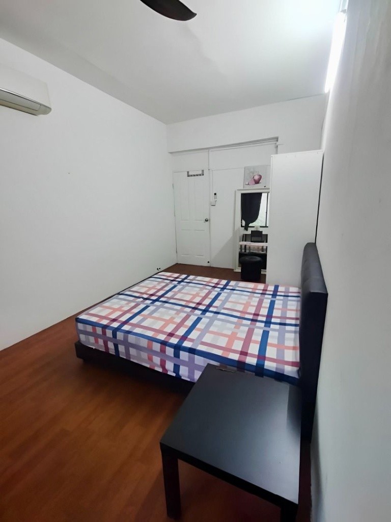 Room for rent / Tiong Bahru, Havelock / Common room / 1pax stay / Available April 13 - Tiong Bahru 中嗒鲁 - 分租房间 - Homates 新加坡