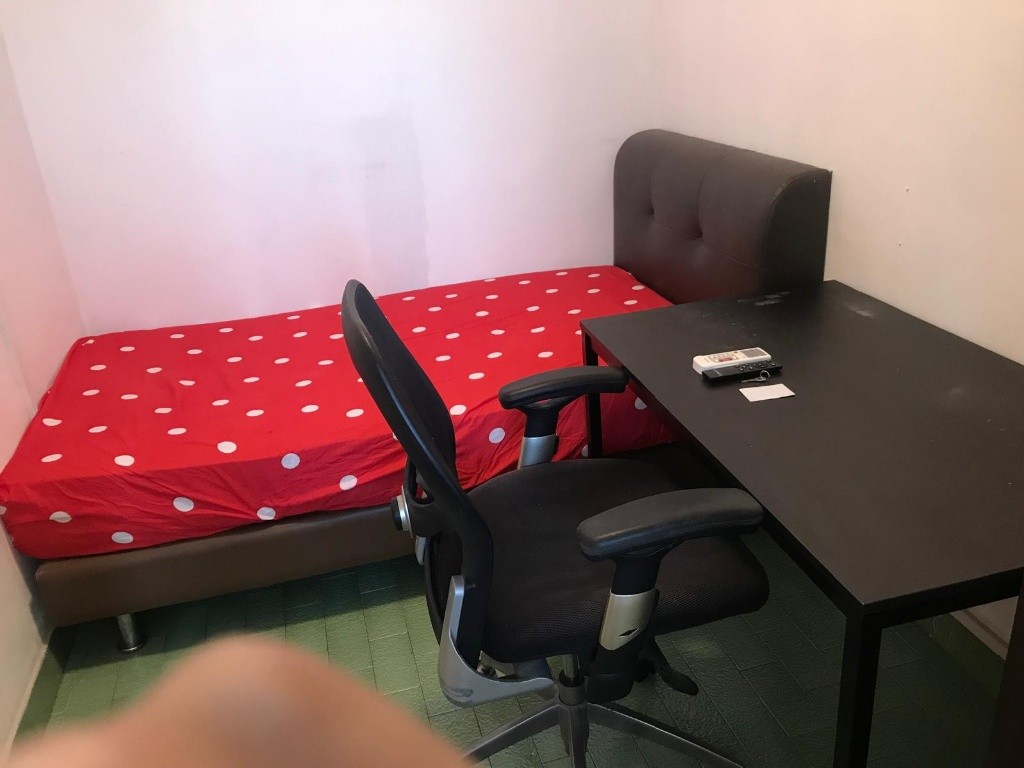 Room for rent / Marymount, Caldecott MRT / Common room / 1pax stay / Available April 14 - Marymount 瑪麗蒙 - 分租房间 - Homates 新加坡