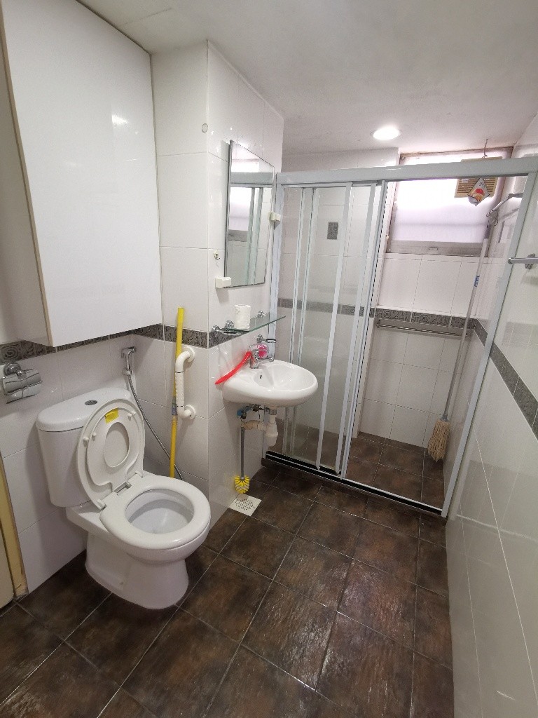 Room for rent/ Near Clementi, Dover MRT/ For 1-2 pax/ Available Immediately - Clementi - Bedroom - Homates Singapore