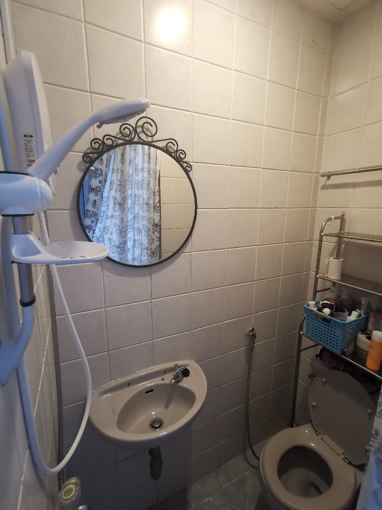 Available Immediately﻿  - Common Room/Include Utilities/Wifi/Aircon/No Agent Fee/Light Cooking Allow ed/Washing Machine - Stevens - Bedroom - Homates Singapore