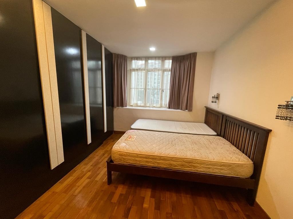Available﻿ Immediate - Master Room/Include Utilities/Wifi/Aircon/No Agent Fee/Light Cooking Allowed/Washing Machine - Dhoby Ghaut - Bedroom - Homates Singapore