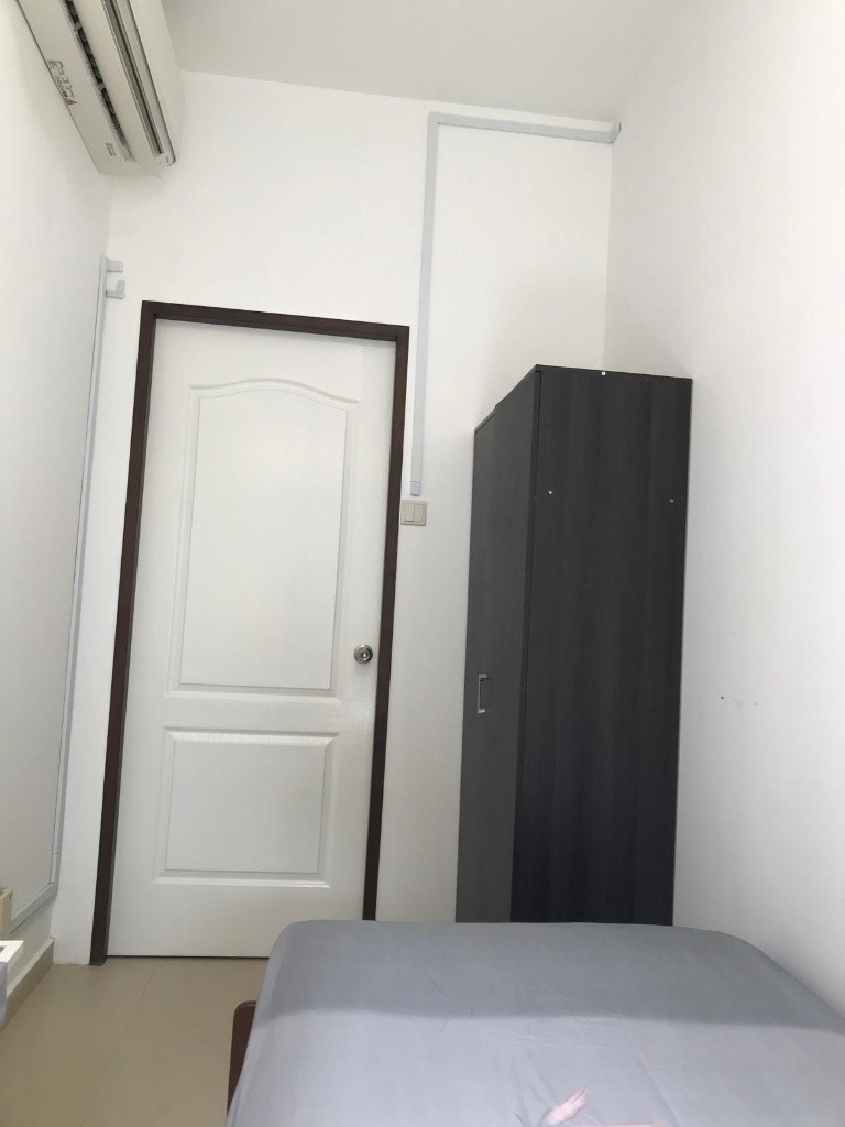 Room for rent / TOA PAYOH / Common room / 1pax stay / Available 7 Oct - Toa Payoh 大巴窑 - 整个住家 - Homates 新加坡
