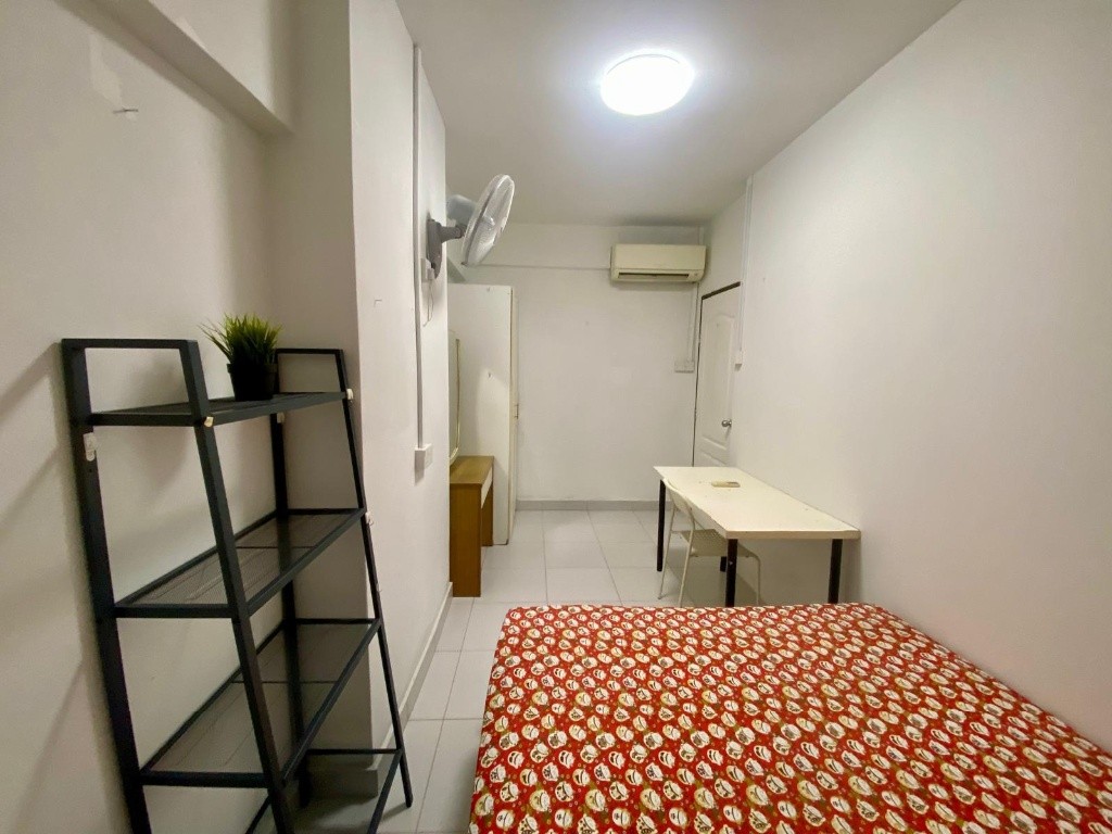 Room for rent / BUGIS / Common room / 1pax stay / Available 1 Nov	 - Bugis - Bedroom - Homates Singapore