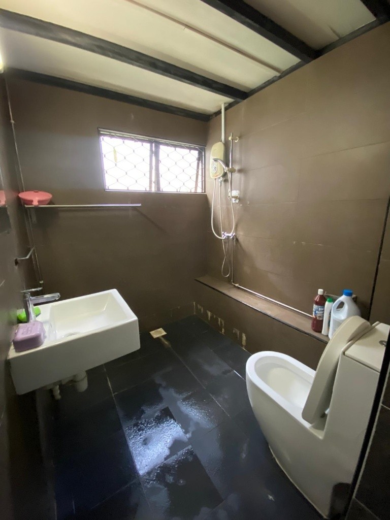 Room for rent / Kembangan / Common room / 1-2 pax stay / Available 11 Nov - Kembangan 景万岸 - 分租房间 - Homates 新加坡