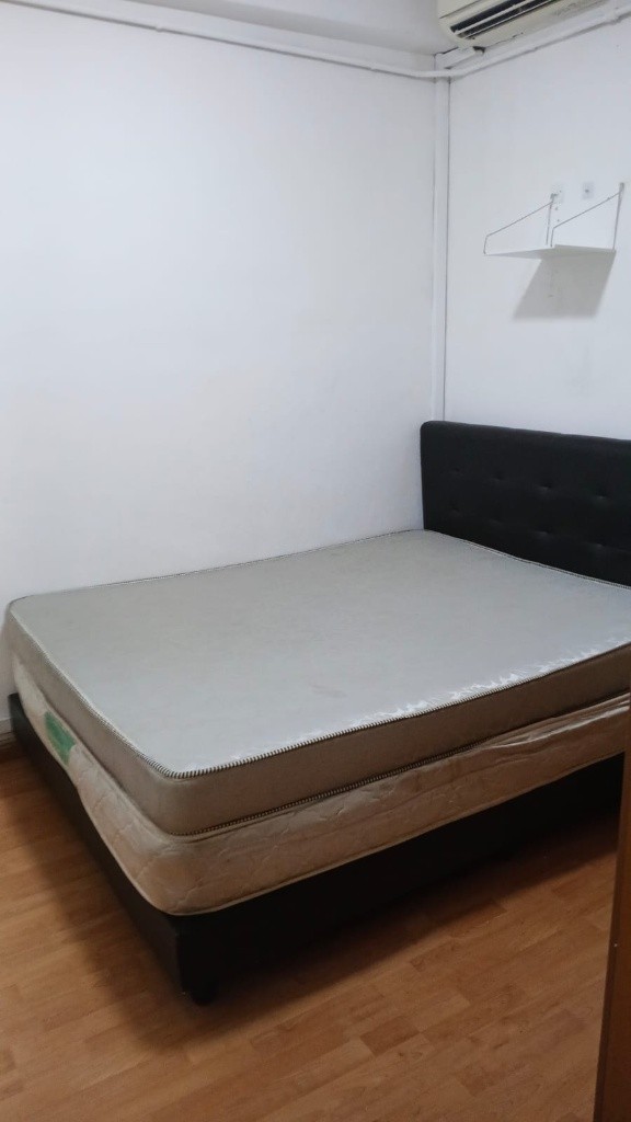Room for rent / SOMERSET / Classic Queen Room / 1 - 2 pax stay / Available Nov 19 - Somerset 索美塞 - 分租房间 - Homates 新加坡