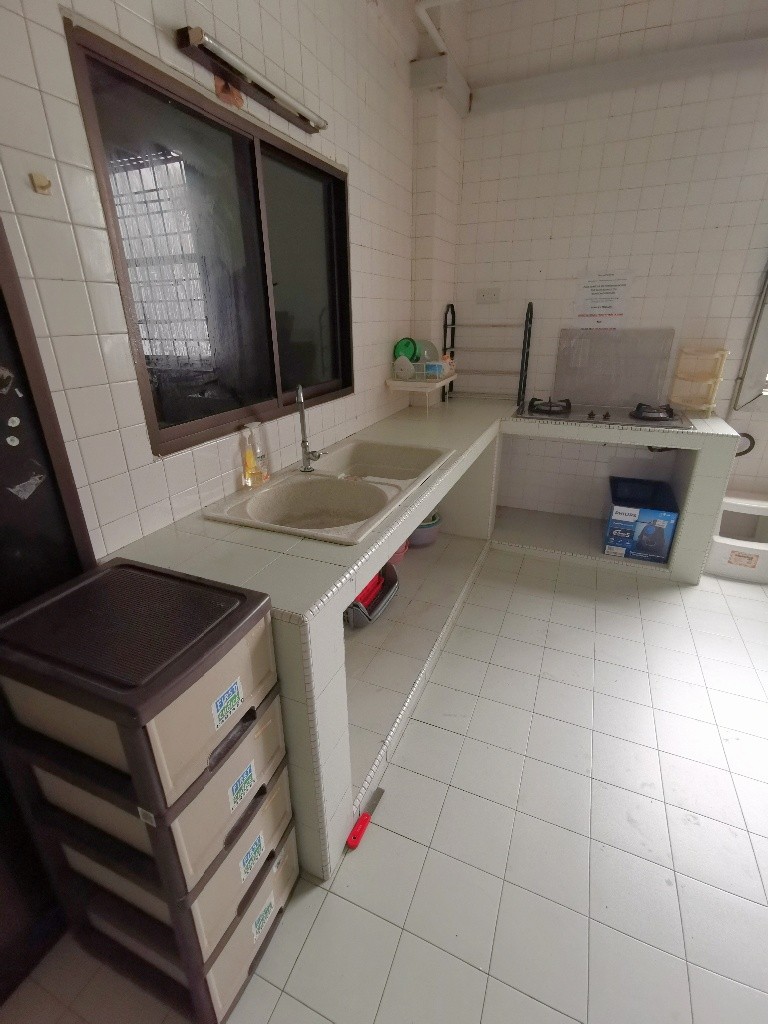 Room for rent / SOMERSET / Classic Queen Room / 1 - 2 pax stay / Available Nov 19 - Somerset 索美塞 - 分租房间 - Homates 新加坡