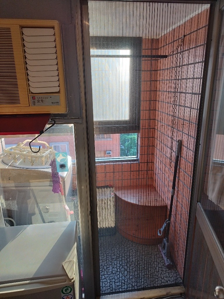 台中市 北區 獨立門牌 台水電 電梯大樓  位於14樓 權狀10坪 有獨立陽台通風採光好 獨曬獨洗 不會淋雨  - 北區 - 獨立套房 - Homates 台灣